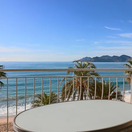 Superb Bright With Sea View Apartment