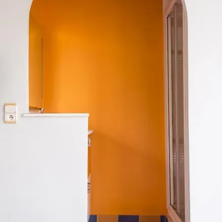 Superb Bright With Sea View & Close To Center * كان