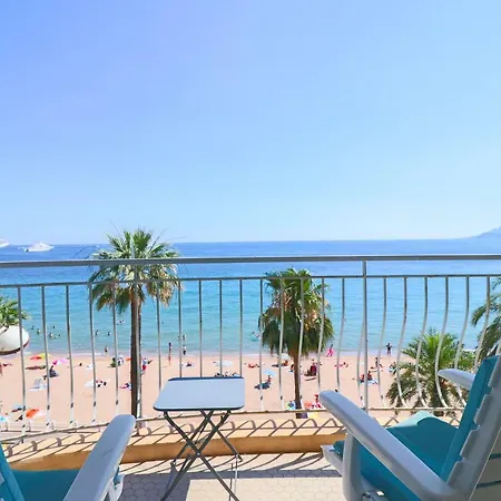Superb Bright With Sea View & Close To Center Apartment